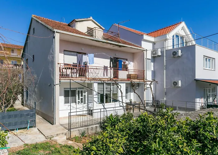 Appartement With Parking Space - 23849 Trogir