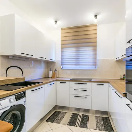 With Parking Space - 23849 Appartement